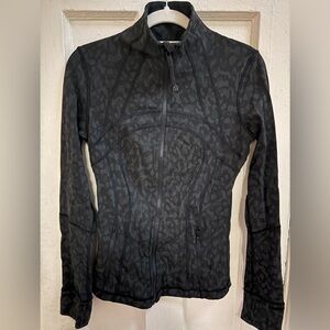 Lululemon define jacket size 4
